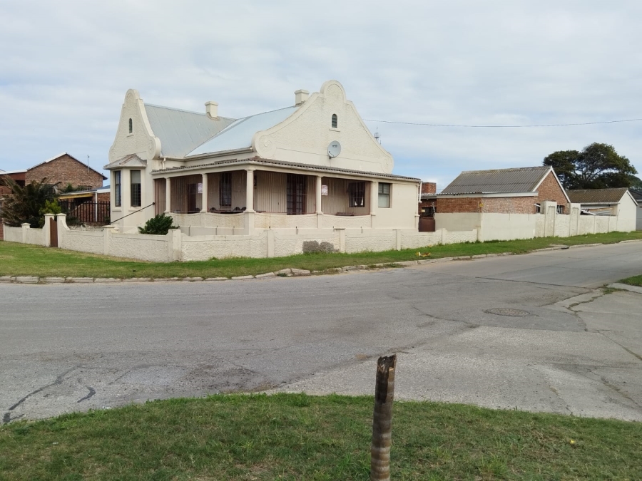 3 Bedroom Property for Sale in Swartkops Eastern Cape